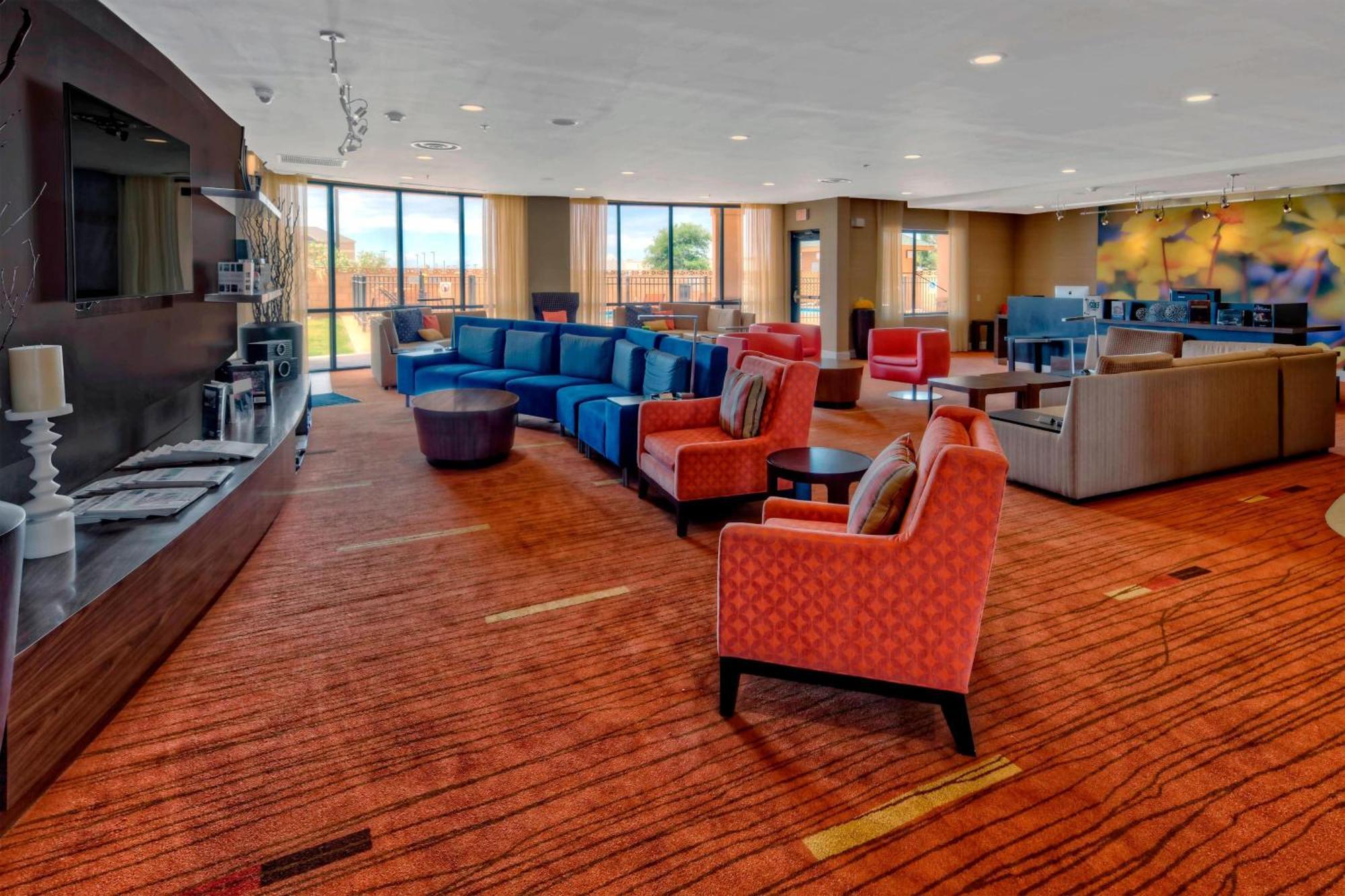 Courtyard By Marriott Midland Hotell Exteriör bild
